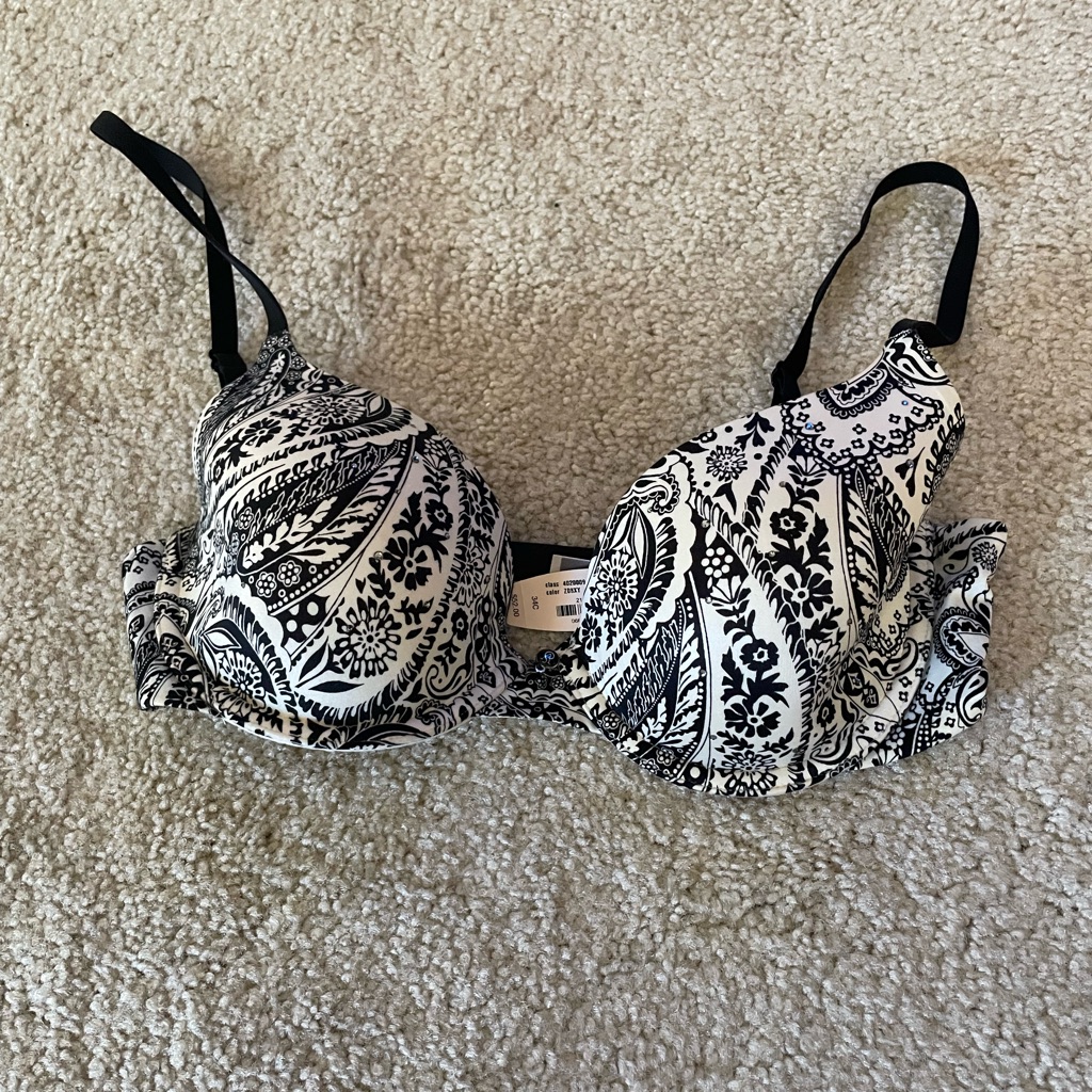 Brand New Victoria Secret Bra Brand New Victoria Secret Bra